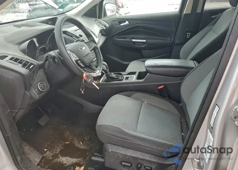 2018 Ford Escape Se z USA, uszkodzony, nr VIN 1FMCU9GD8JUB29334